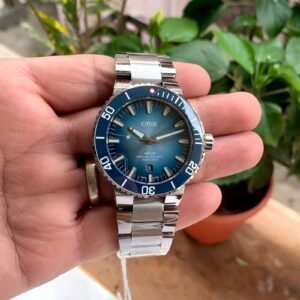 Oris Aquis Date Calibre 400 Blue dial 41.5mm